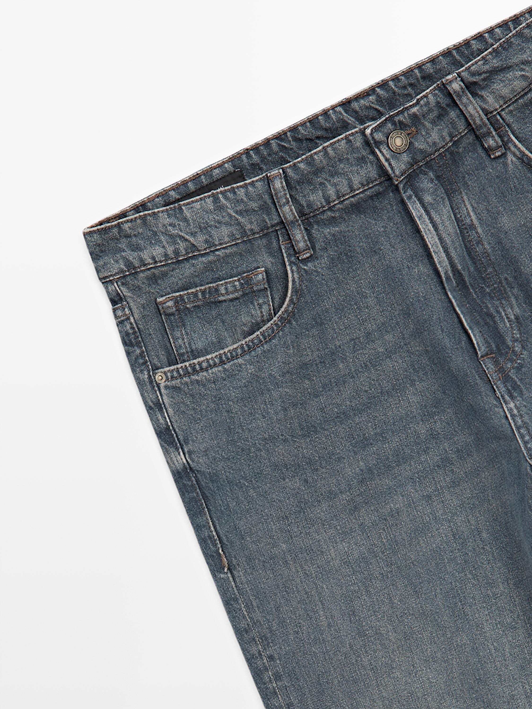 Tapered fit jeans